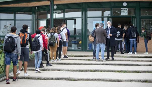 Evropske zemlje vraćaju stroge epidemiološke mjere