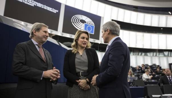 Evropski parlament odobrio trgovinski sporazum s Vijetnamom