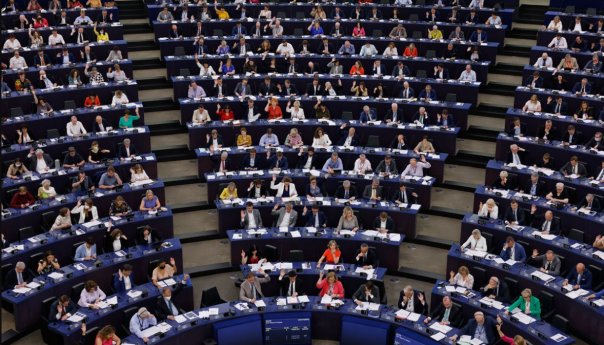 Evropski parlament traži od Srbije uvođenje sankcija Rusiji