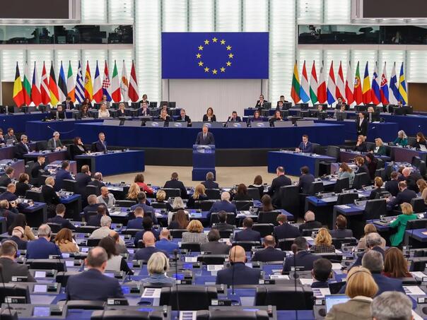 Evropski parlament usvaja oštru rezoluciju kojom se osuđuje nasilje u Srbiji