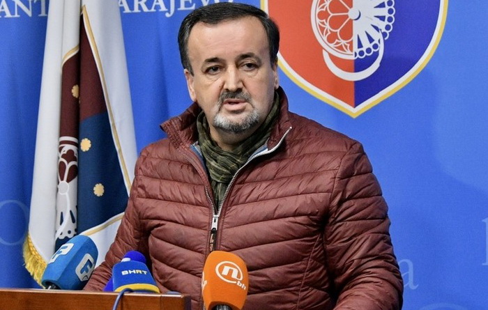 Facebook Vlada KS inertna u vanrednim situacijama