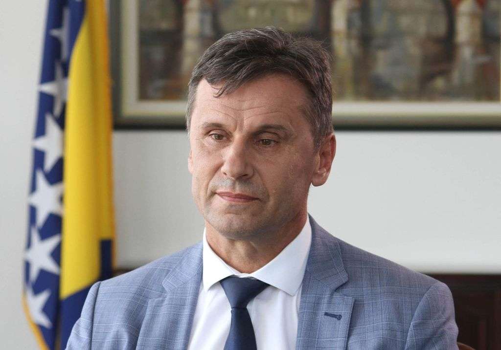 Fadil Novalić čestitao FK Velež osvajanje Kupa BiH