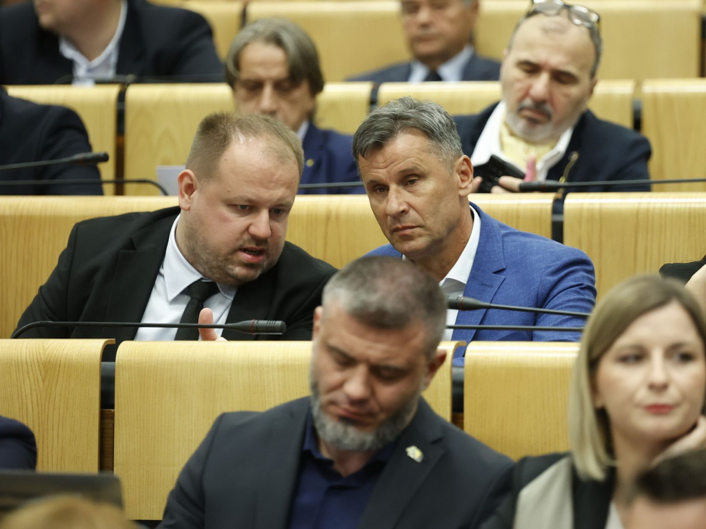 Novalić i zvanično zbog presude ostao bez mandata u Parlamentu