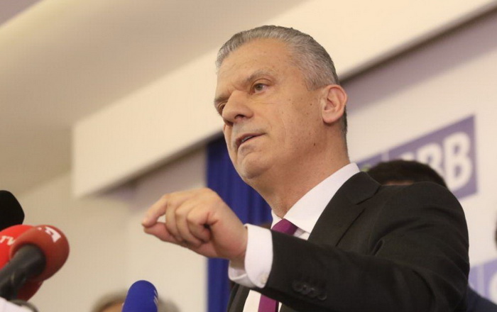 Fahrudin Radončić na Instagramu: "Vaskrsnu mu nana"