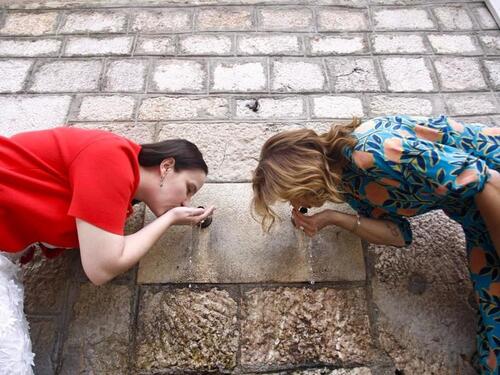 Fajon i Karić prošetale Baščaršijom: Sarajevo otvorenih ruku dočekuje osvjedočene prijatelje