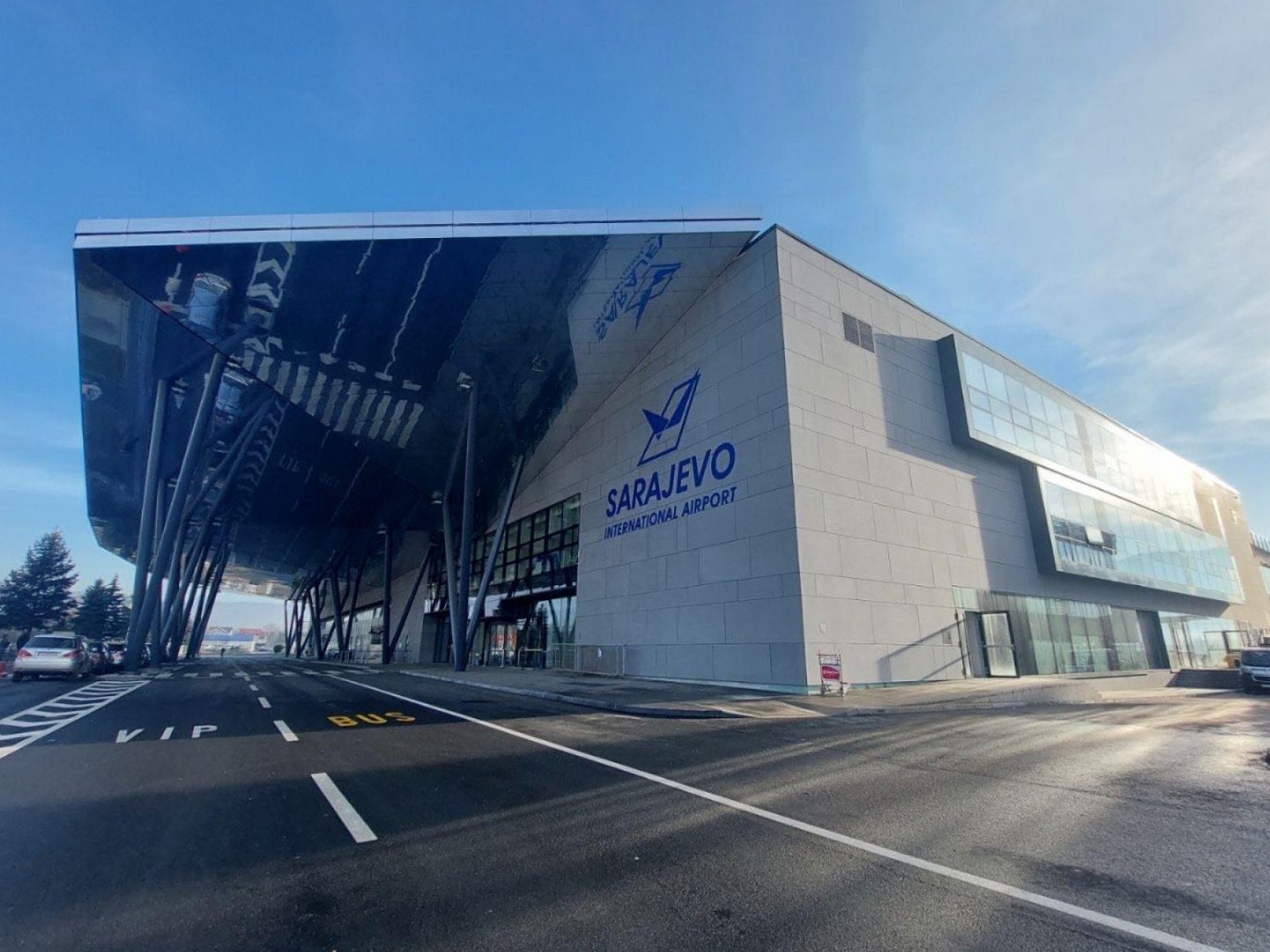 Faris Godinjak, Mirela Kapetanović i Ajla Popovac-Behmen u NO Aerodroma Sarajevo