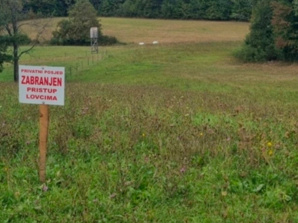 Farmeri u Cazinu zabranili lov na svojim posjedima zbog šteta od divljači