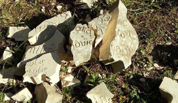 Fašisti ponovo razbijali na Partizanskom groblju u Mostaru 