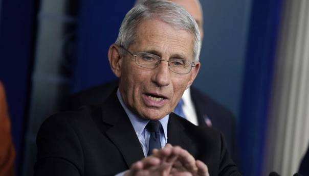 Fauci: Na normalizaciju života će se možda čekati i do kraja 2021.
