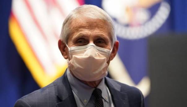 Fauci: Prvi izvještaji o varijanti omikron pokazuju da je manje opasna