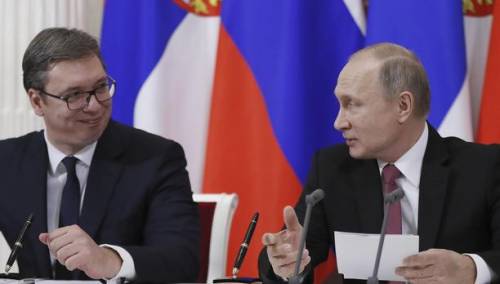 FAZ: Vučić u Srbiji pravi ikonu od Putina