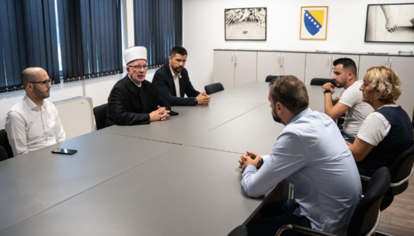 Fazlović u Potočarima: Nemoguće je ugasiti svjetlo istine