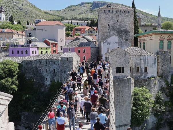 FBiH u aprilu posjetilo skoro 100.000 turista, najviše iz Turske, Hrvatske, Slovenije, Srbije