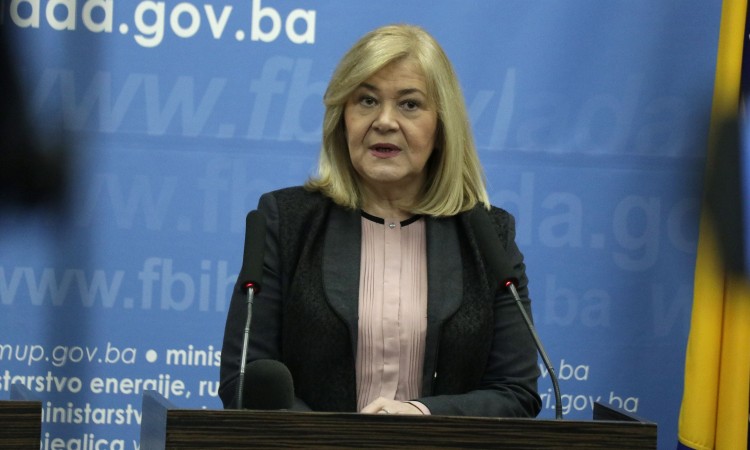 Federalna vlada će i dalje pomagati oporavak ekonomije