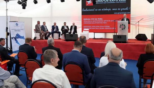 Federalni ministar Amir Zukić otvorio sajam ‘Grapos Expo 2022’ u Gračanici