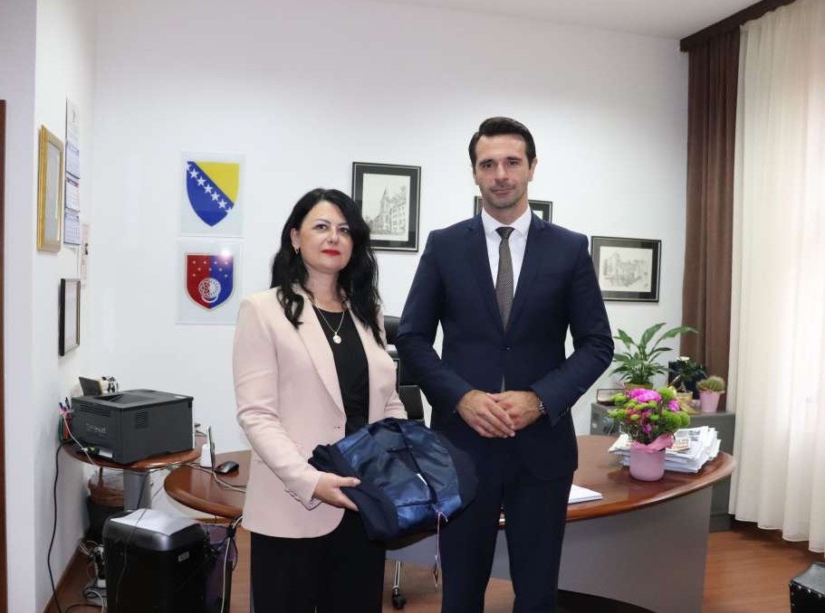 Federalni ministar pravde u posjeti Tužilaštvu KS, tužiocima uručene nove toge