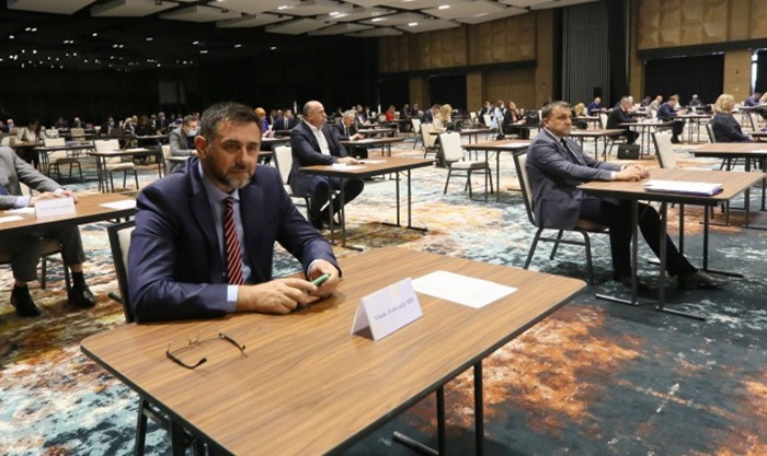 Federalni parlamentarci raspravljaju o prijedlogu zabrane pušenja u zatvorenom