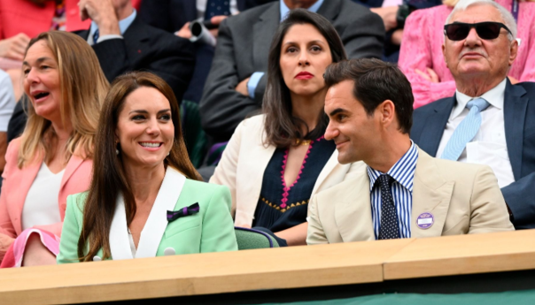 Federer i bez reketa izazvao oduševljenje u Wimbledonu