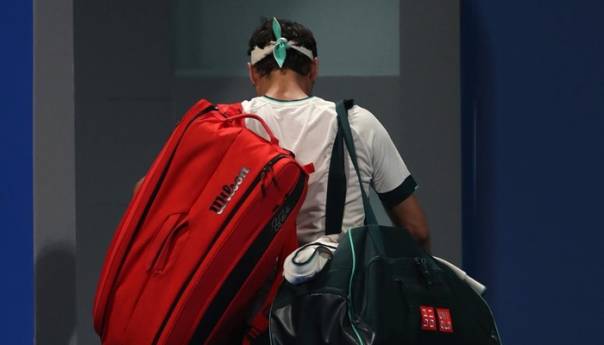 Federer se vratio, a potom otkazao nastup u Dubaiju