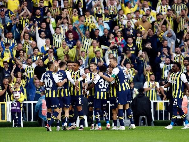Fenerbahce deklasirao Rizespor: Džeko postigao gol, Varešanoviću 45 minuta