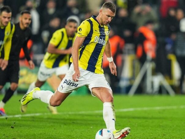 Fenerbahce stao uz Džeku nakon promašenog penala