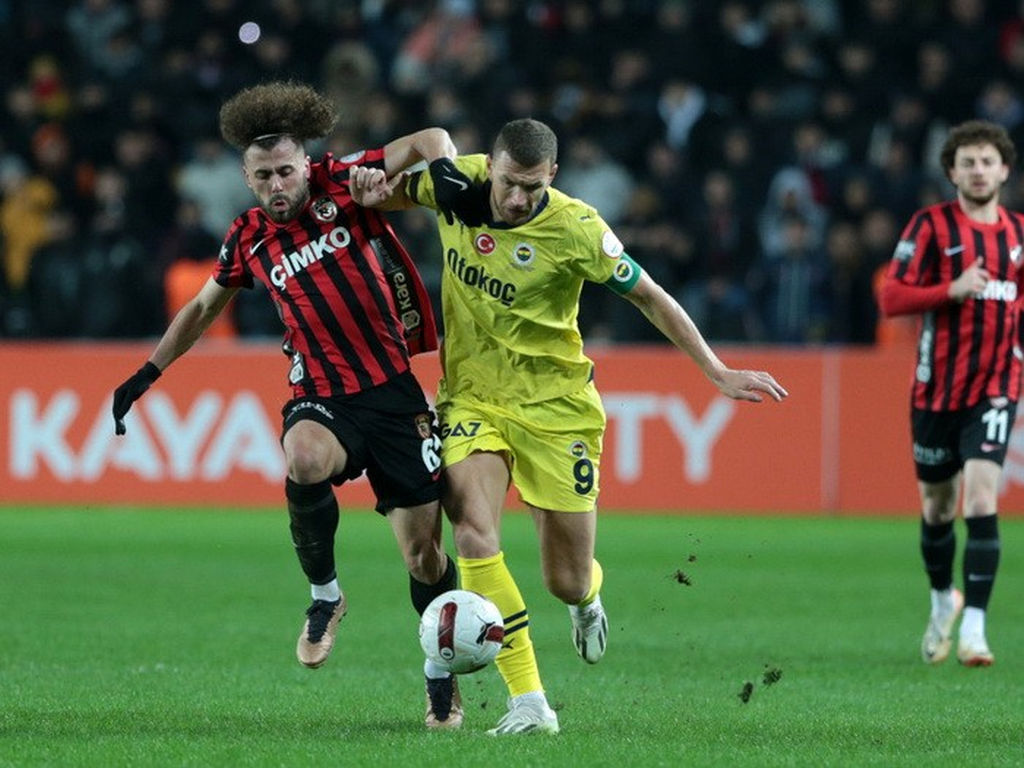 Fenerbahče uz mnogo muke savladao Gaziantep, Džeko zamalo tragičar