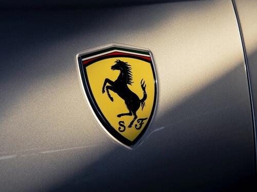 Ferrari u oktobru predstavlja svoj prvi električni automobil