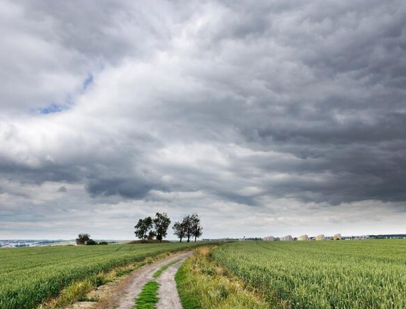 FHMZ: U prvom dijelu dana oblačno, mogući kiša i pljuskovi