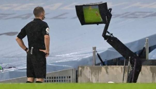 FIFA pojednostavljuje VAR i predlaže širu upotrebu