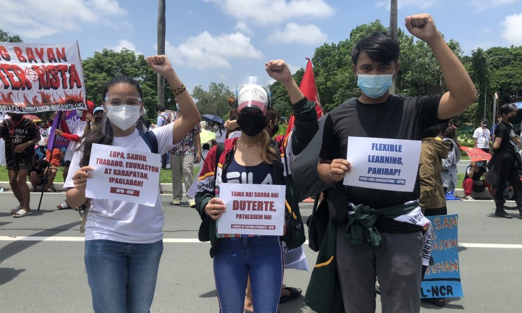 Filipinski demonstranti pozivaju na progon Dutertea nakon isteka njegova mandata