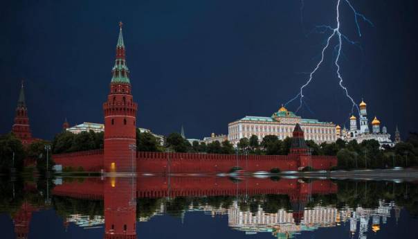 Financial Times: Rusija na korak do bankrota