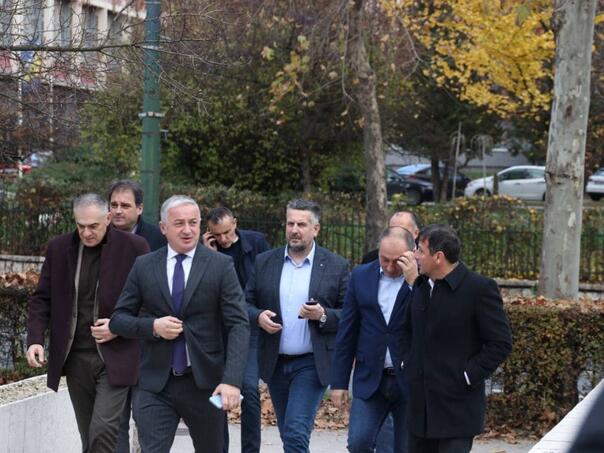 Finiš teških pregovora opozicije u RS: "Interesi, kalkulacije i pritisci"