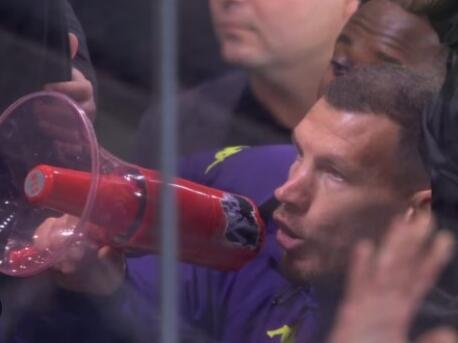 Haos nakon utakmice: Džeko smirivao bijesne navijače Fiorentine