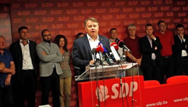 Firma za iznajmljivanje dizalica iz Širokog Brijega 'savjetovala' SDP