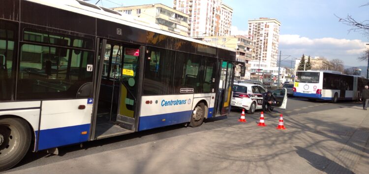 Fizički obračun vozača autobusa i putnika