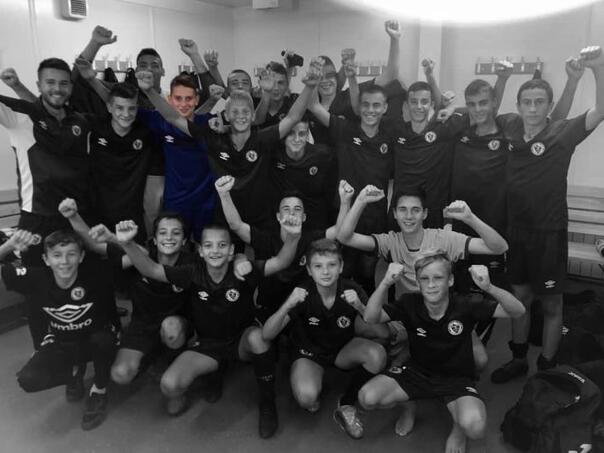 FK Željezničar se oprostio od ubijenog Farisa Pendeka koji je trenirao u ovom klubu