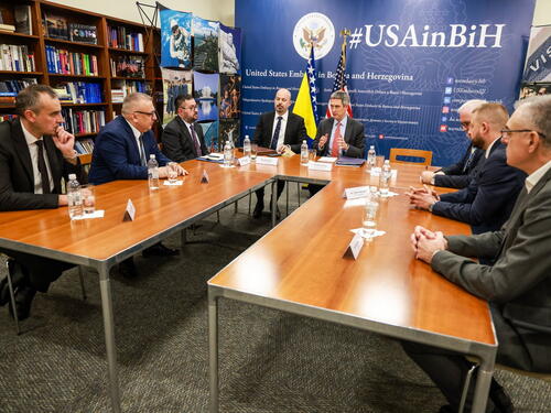 Rukovodstvo SDS-a s Flemingom i Ginkelom: Tražili skidanje s OFAC liste i upozorili na izbornu krađu