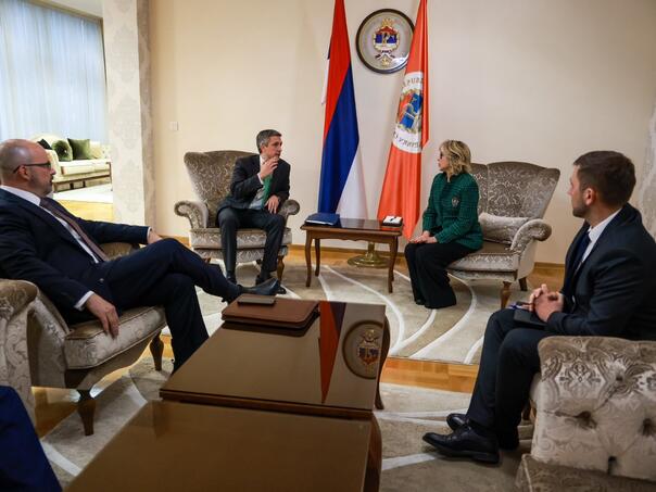 Fleming u Banjoj Luci: Sastanak s Trišić-Babić i jasne poruke SAD-a