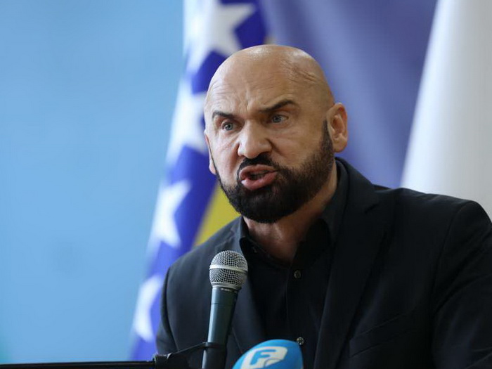FMUP: Isak nije prenio ministarsku funkciju, javnost se obmanjuje