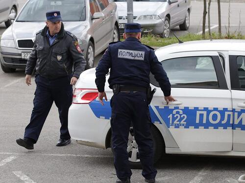 Fočak zaprijetio ocu nožem i tragedijom pa mu uzeo novac