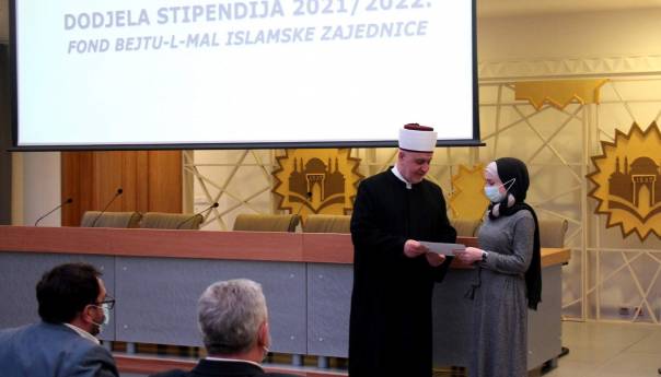 Fond Bejtu-l-mal IZ: Dodijeljena 191 stipendija za učenike i studente