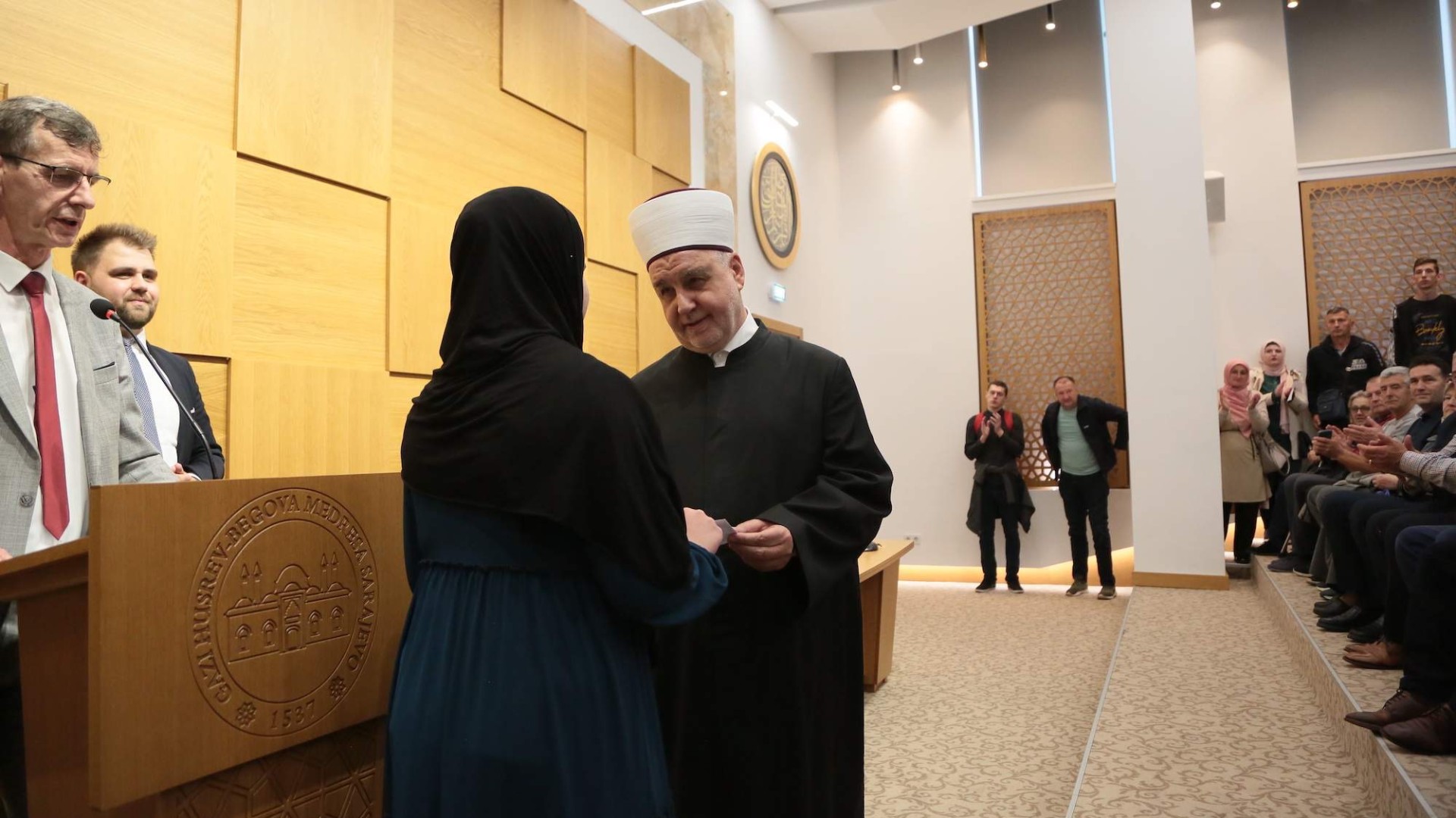 Dodijeljene 292 stipendije učenicima i studentima iz BiH i Sandžaka