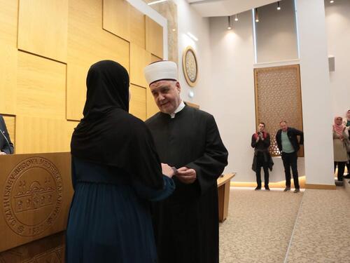 Dodijeljene 292 stipendije učenicima i studentima iz BiH i Sandžaka