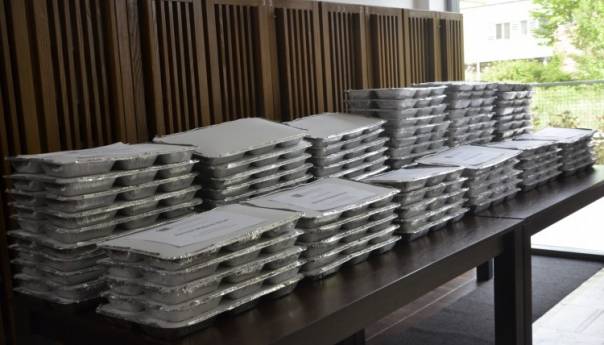 Fondacija 'Izvor nade' podijelila 1.000 iftara širom BiH