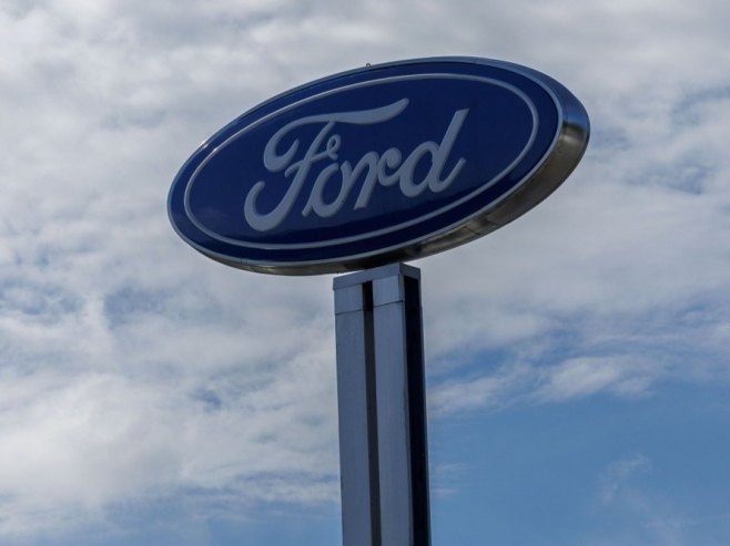 Ford povlači preko milion vozila, razlog - kamere za vožnju unazad