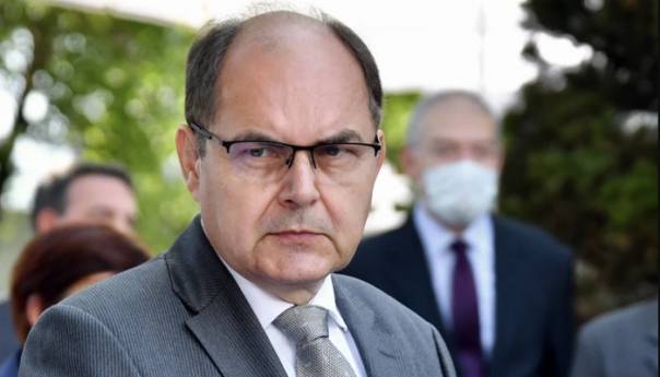 Foreign Policy o Schmidtu: Ograničeno iskustvo s Balkanom, odluke bez presedana