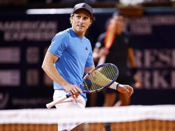 Forlan doživio težak poraz na svom debitantskom teniskom meču