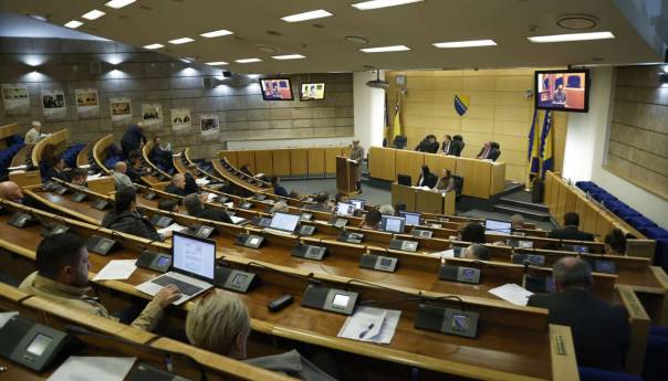 Formiraće se komisija za istragu propadanja FDS-a i FDM-a