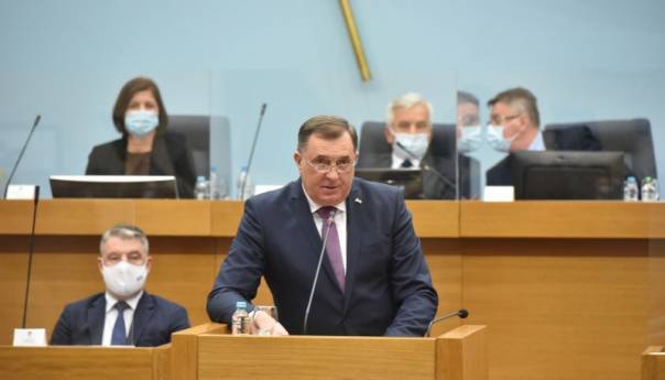 Formiranje parainstitucija: Zakon o lijekovima RS stupio na snagu