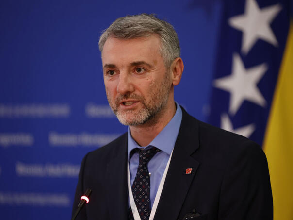 Forto: Državna koalicija funkcioniše, zbog Dodika ljudi pakuju kofere